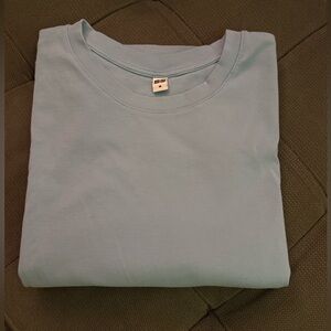 Uniqlo Mini Short Sleeve Tee